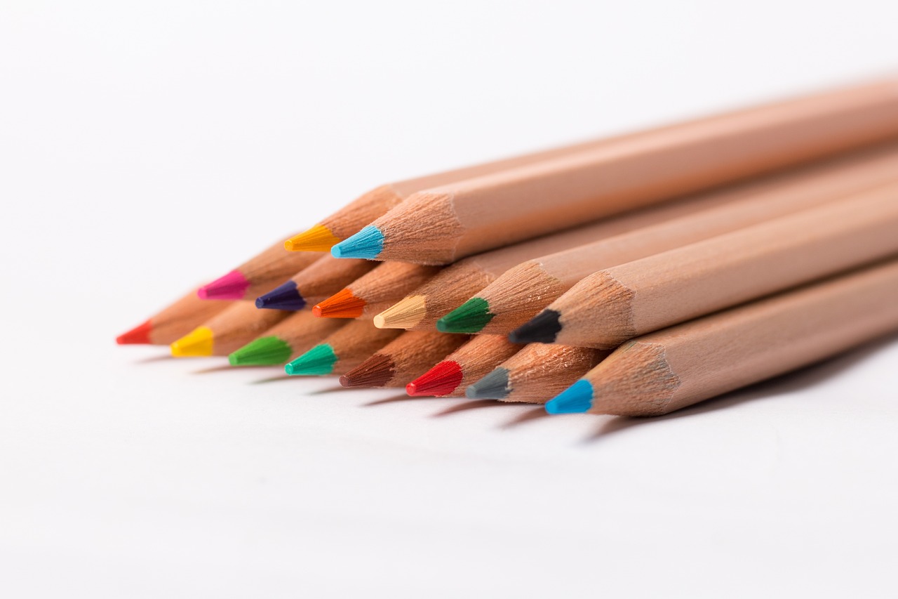 Material Guide: Choosing the Right Drawing Pencils